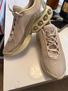 Nike Women’s Air Max Beige/Tan Athletic Sneakers